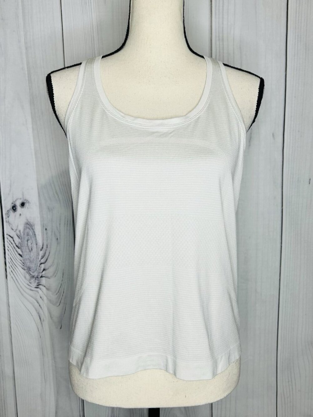 Lululemon Racerback Tank Top Women's Sz 8 Pale Gray Miles Ahead